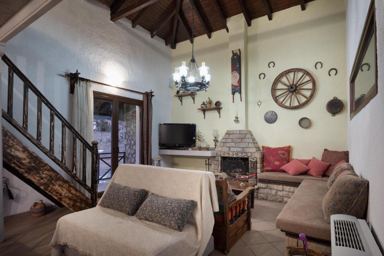 Chalet Renata 1 Livadi Arachovas Kalivia  Luaran gambar